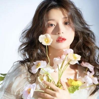 植物人被老婆弃在医院，睁眼即巅峰